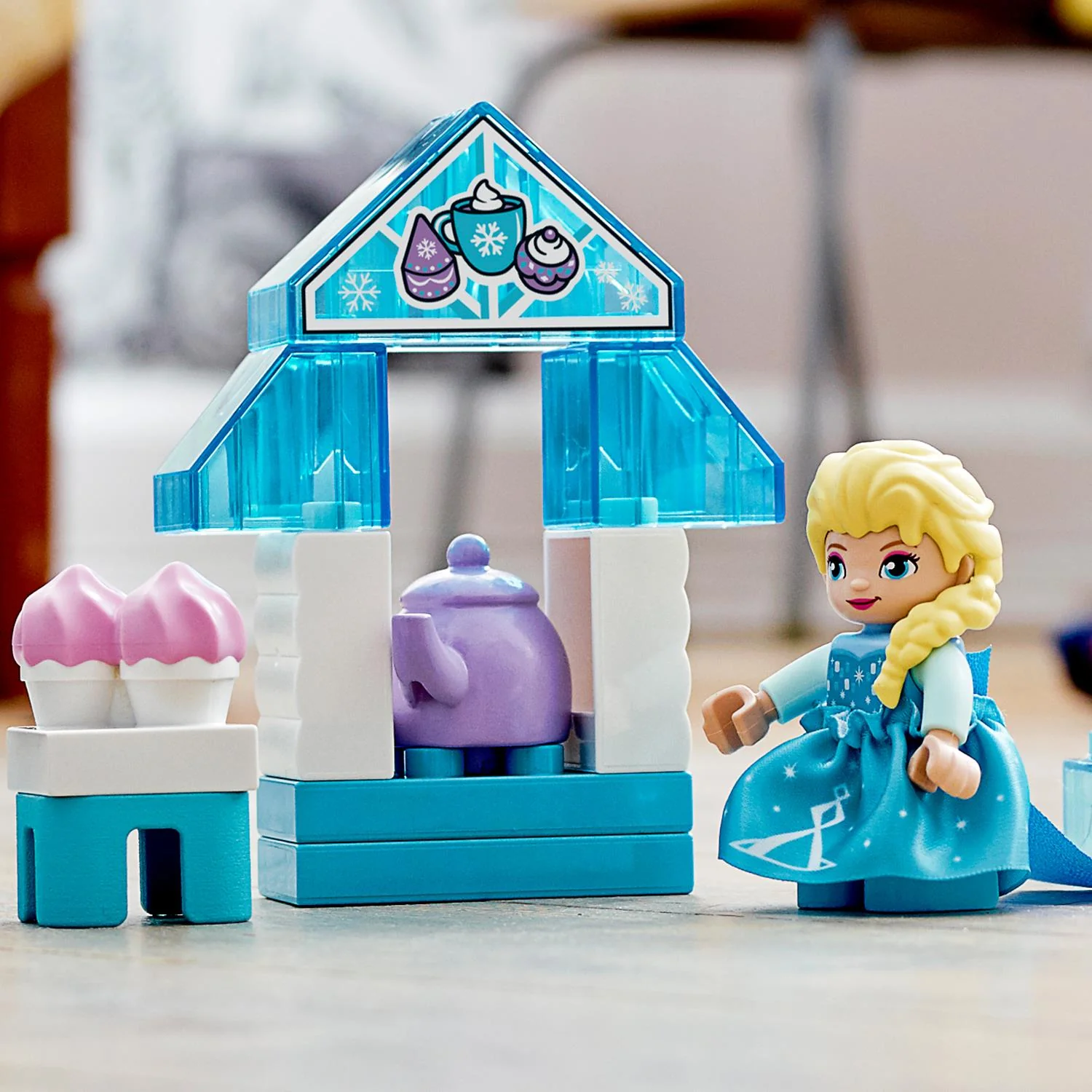 LEGO® DUPLO™ Elsa and Olafs Tea Party - Image 6