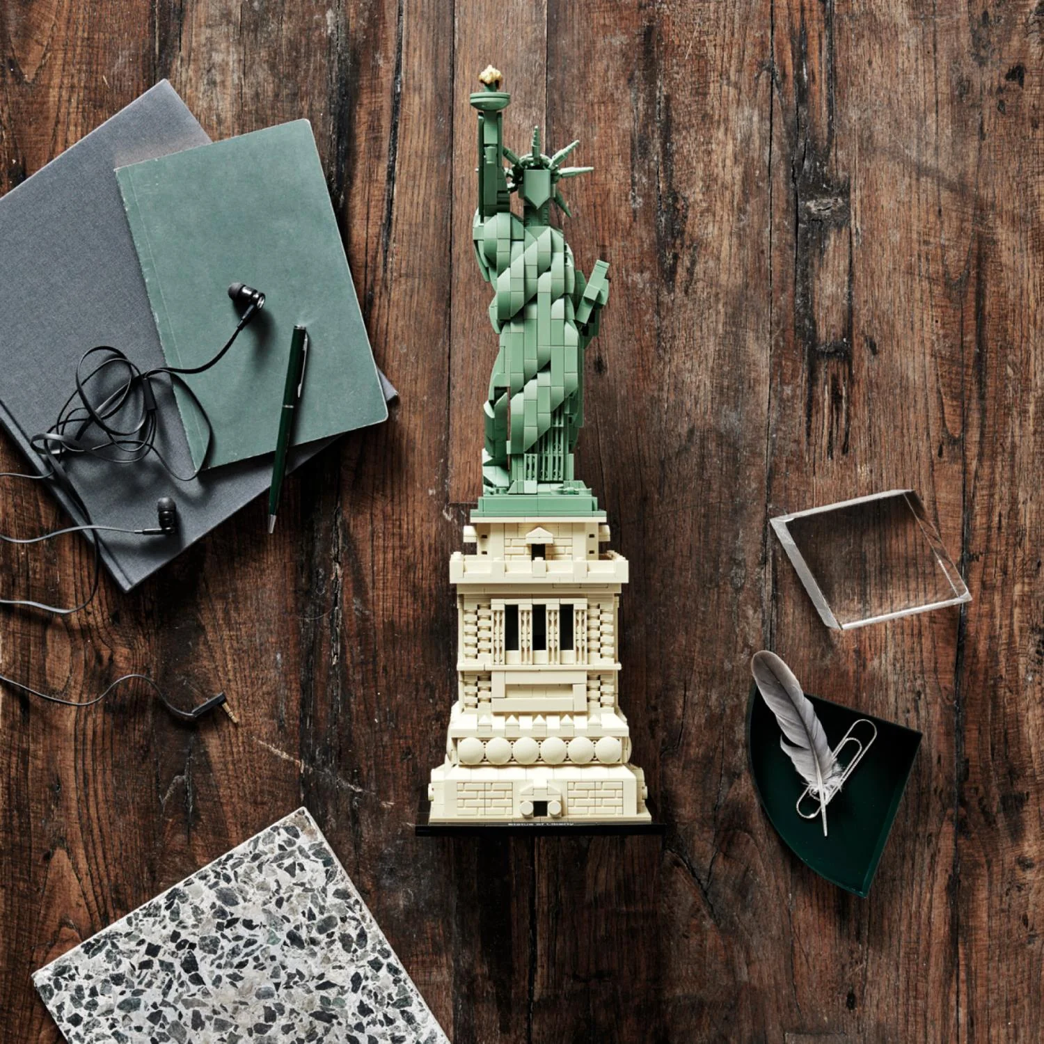LEGO® Architecture Statue of Liberty - Image 22
