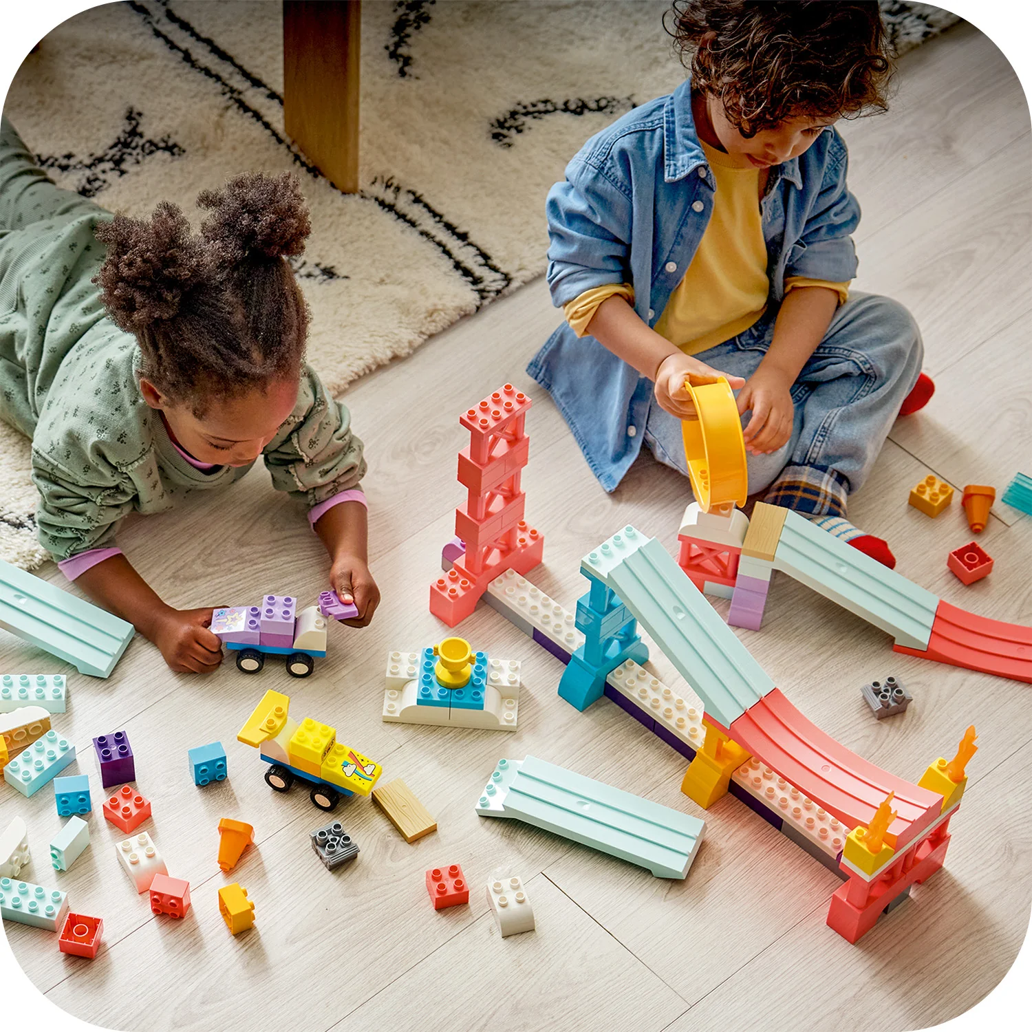 LEGO® DUPLO® Town 3 in 1 Creative Ramps with Vehicles - Image 10