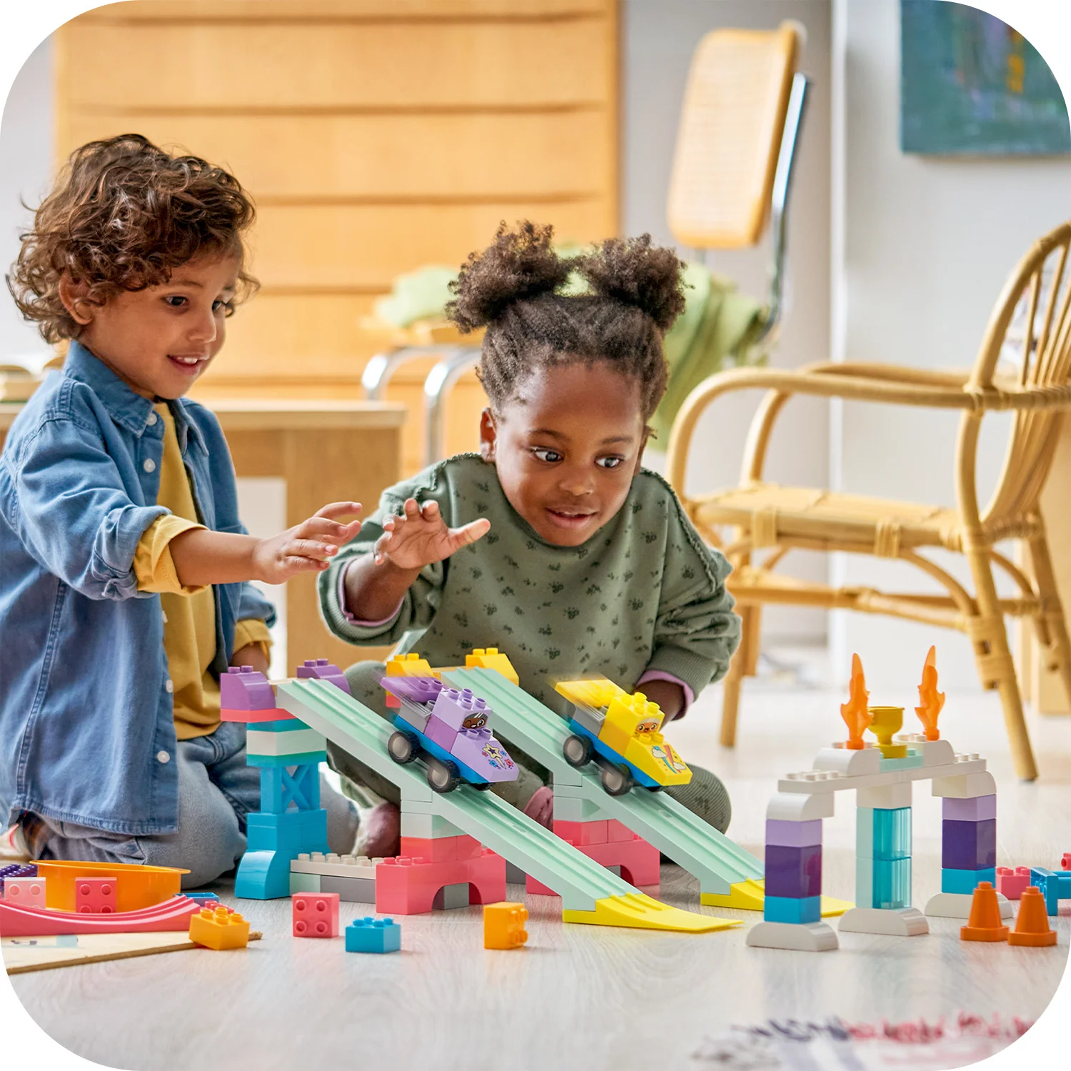 LEGO® DUPLO® Town 3 in 1 Creative Ramps with Vehicles - Image 9