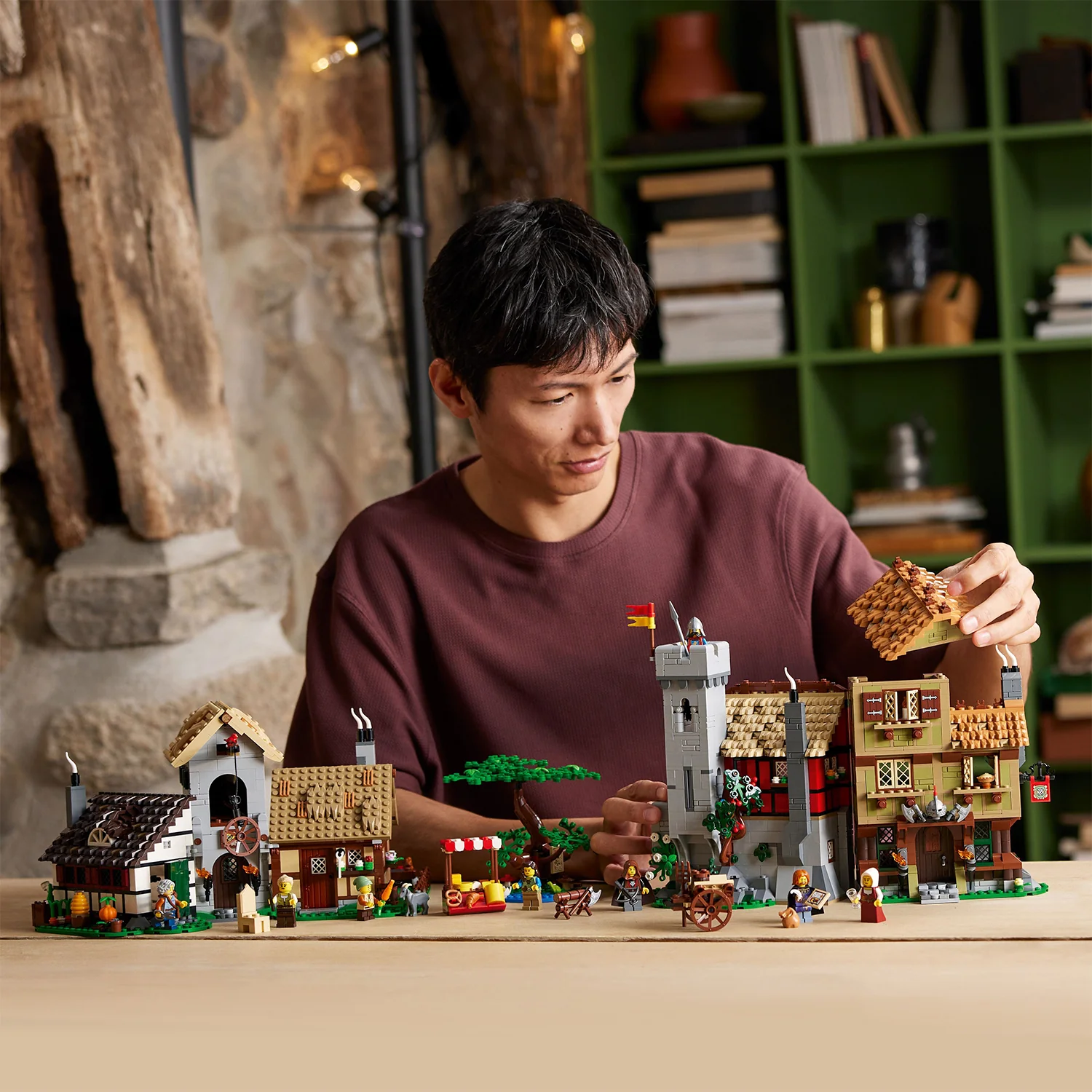 LEGO® Icons Medieval Town Square - Image 3