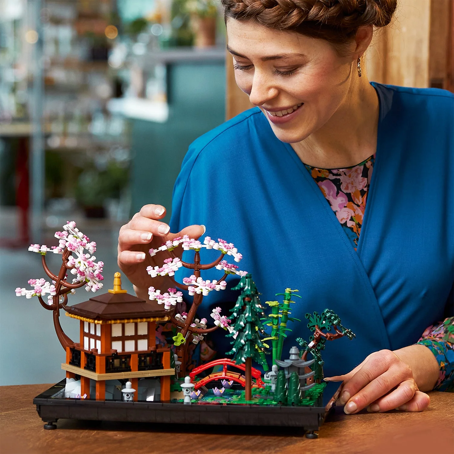 LEGO® Icons Tranquil Garden - Image 3