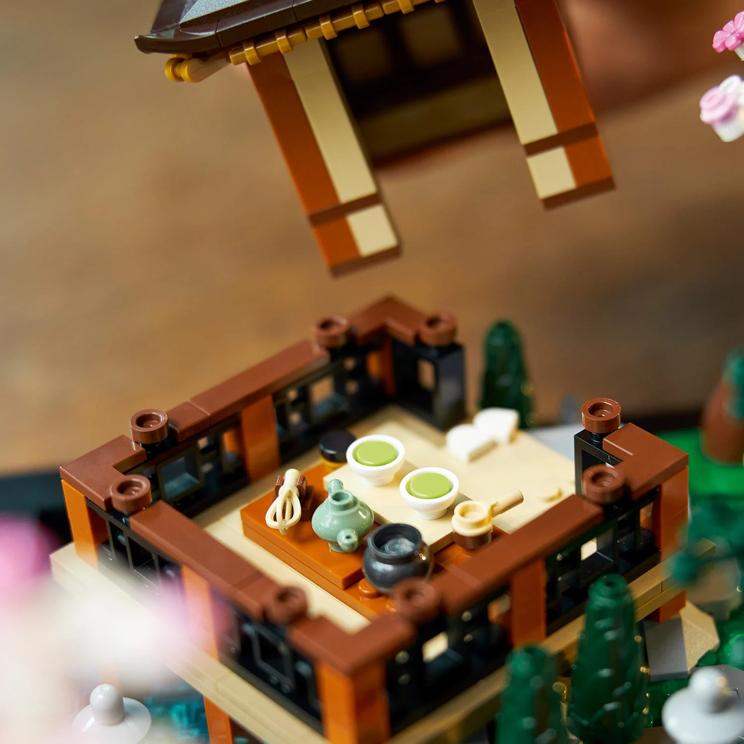 LEGO® Icons Tranquil Garden - Image 8