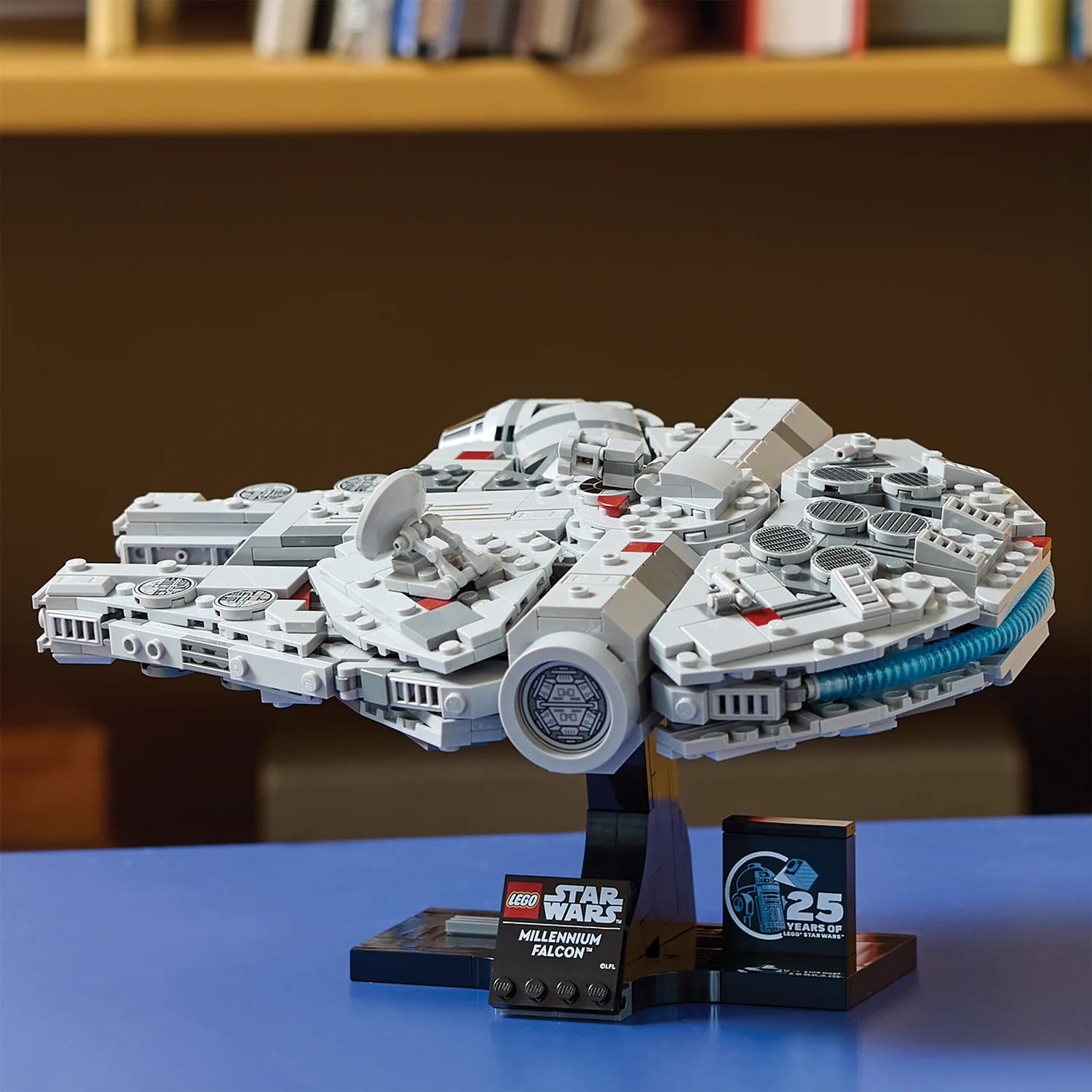 LEGO® Star Wars™ Millennium Falcon™ - Image 5