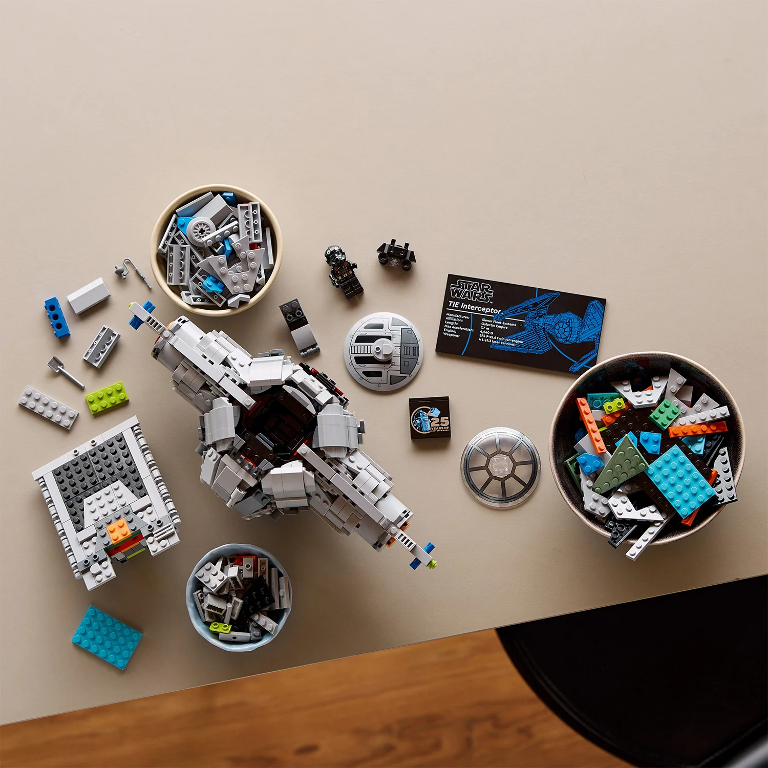 LEGO® Star Wars™ TIE Interceptor™ - Image 3