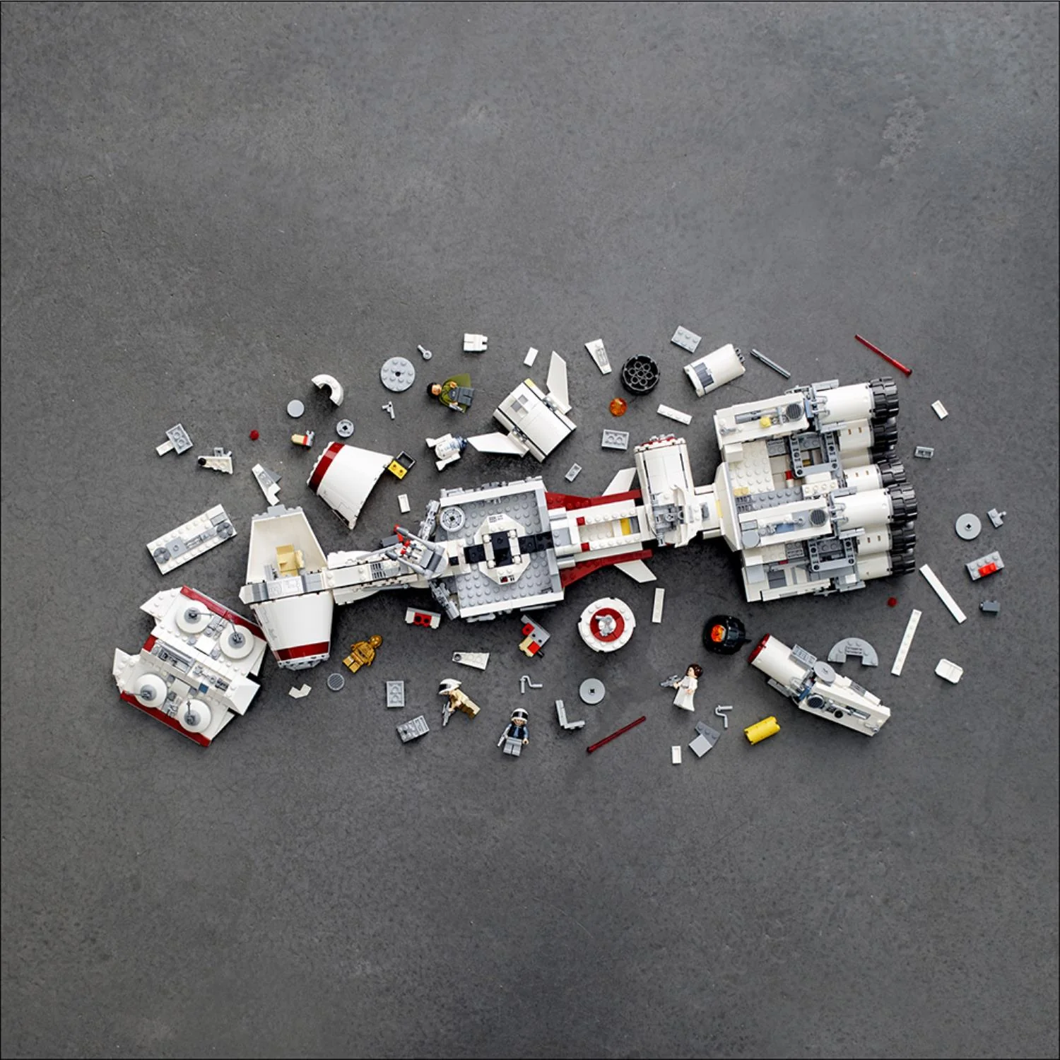 LEGO® Star Wars™ Tantive IV™ - Image 10
